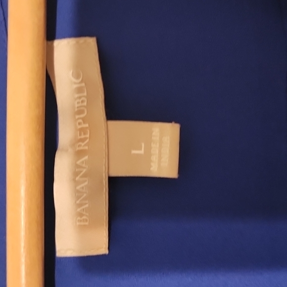 Beautiful Banana Republic blouse size L - Picture 2 of 5